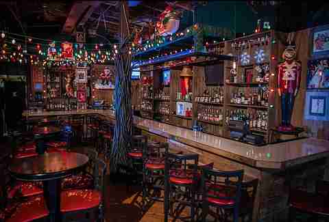 Frosty's Christmas Lounge