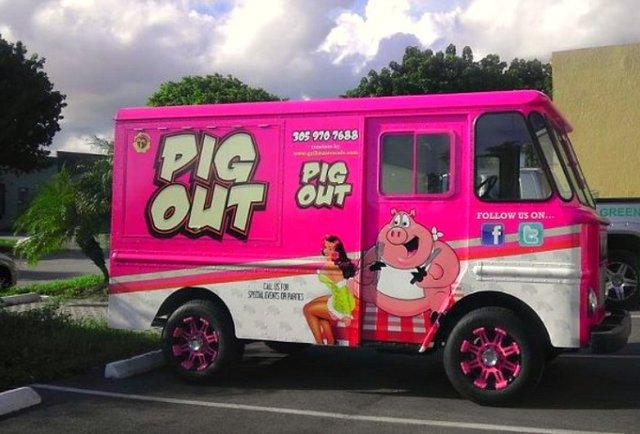 Pig Out Food Truck 
