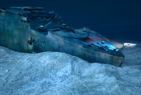 titanic wreckage tour