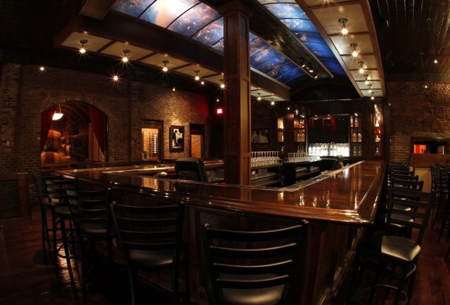 Frank Ski’s Restaurant & Lounge