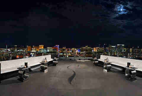 GHOSTBAR