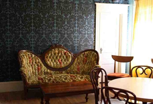 Beech St. Parlor