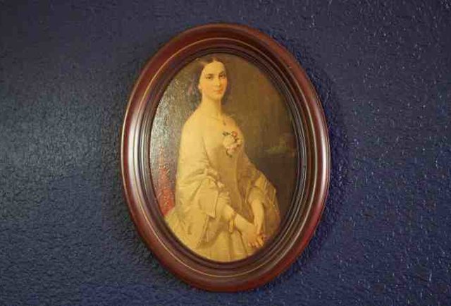 Beech St. Parlor