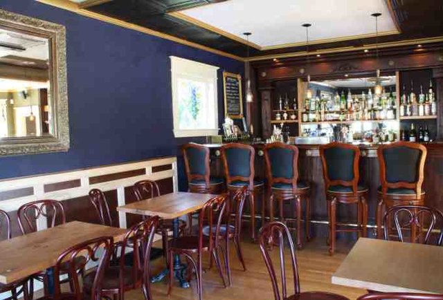 Beech St. Parlor