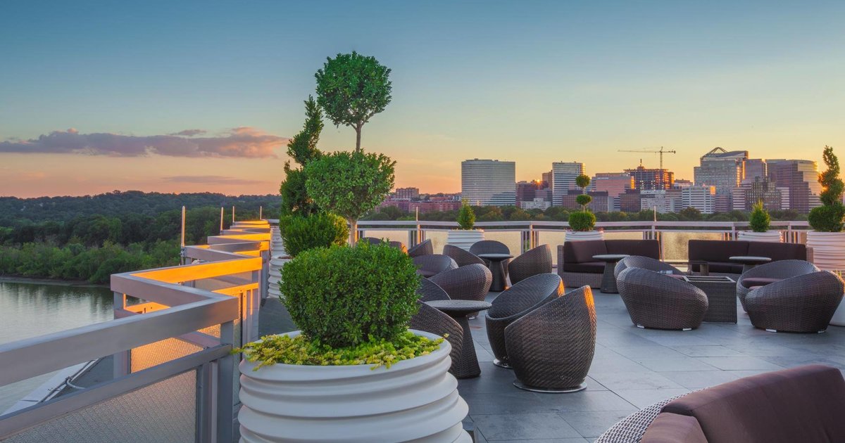 Best Rooftop Bars in Washington DC Where to Drink With a View Thrillist