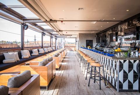 Best Rooftop Bars in Dallas, Texas for Drinking Outside - Thrillist