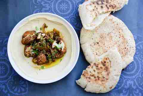 Shaya - Pita and hummus