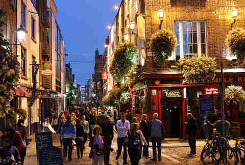 Temple Bar. 9