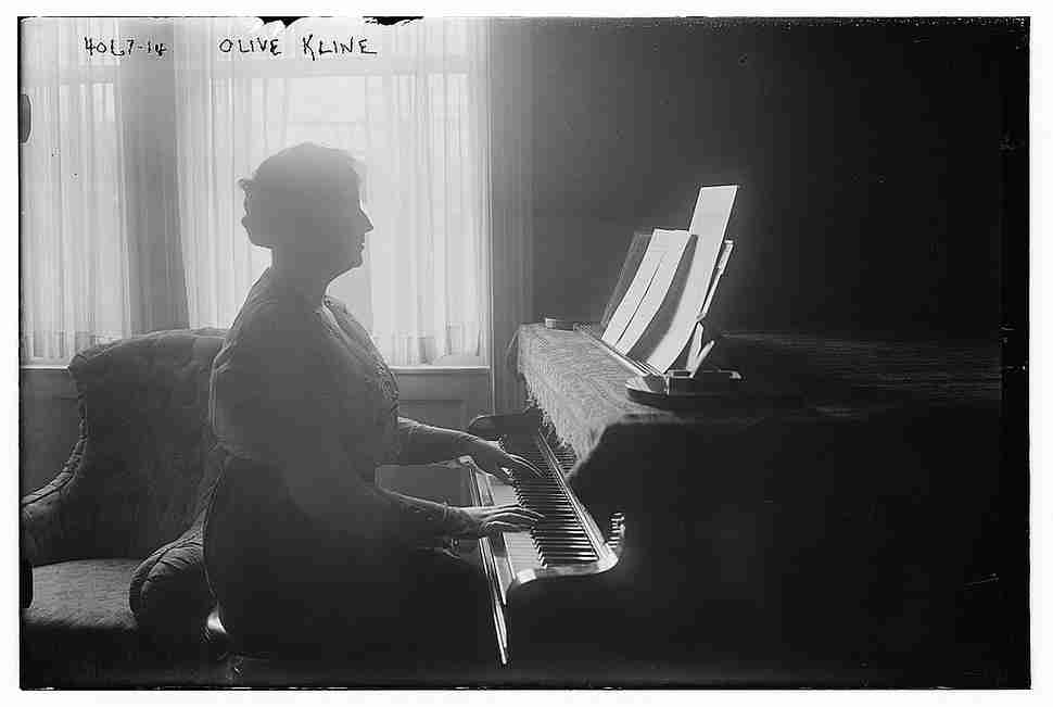 Olive Kline 1915