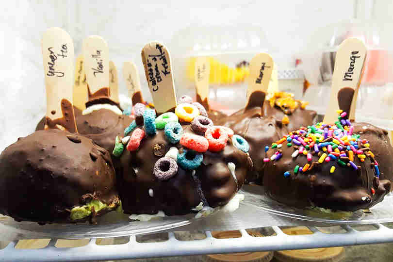8 1/2 Desserts