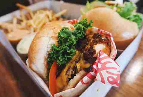 Monty's Good Burger