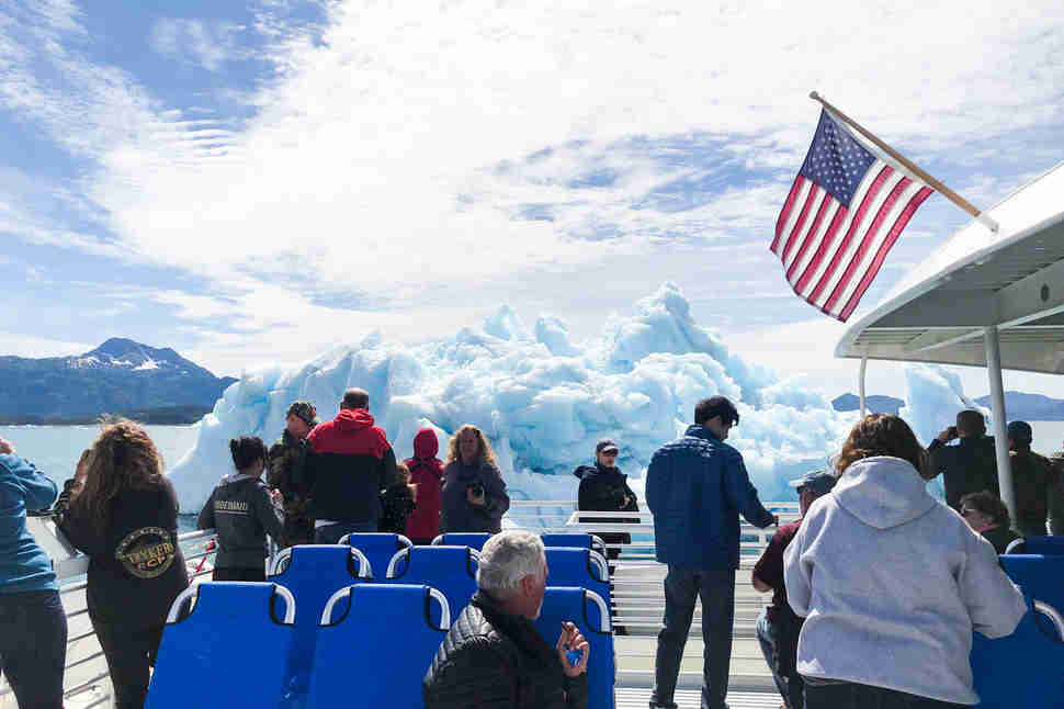 Stan Stephens Glacier and Wildlife Cruises