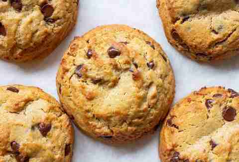 chocolate chip cookie