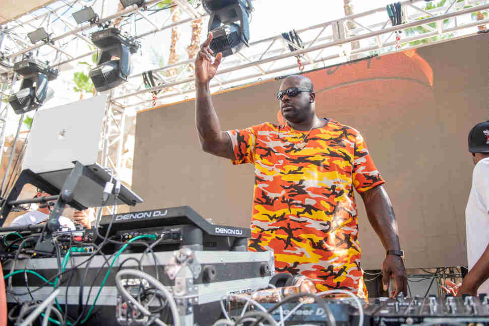 Shaquille O'Neal dj