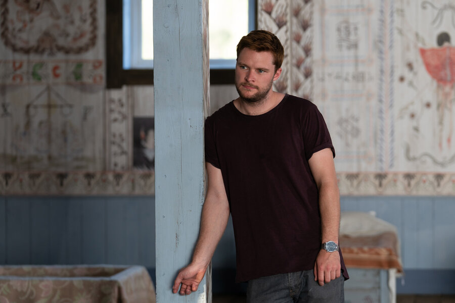 Midsommar Movie Why Jack Reynor Went Fully Nude In Brutal Sex Scene Thrillist