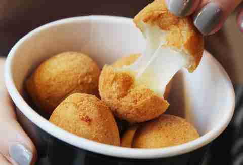 petisco brazuca coxinha