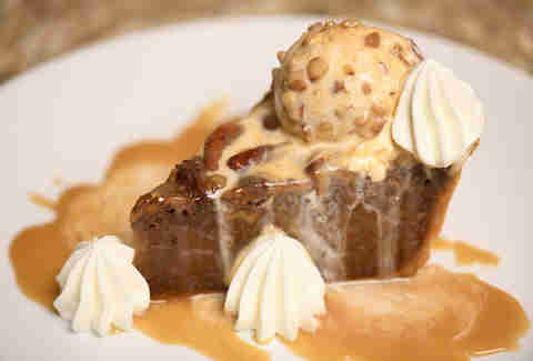 TRIBUTE Houston's pecan pie