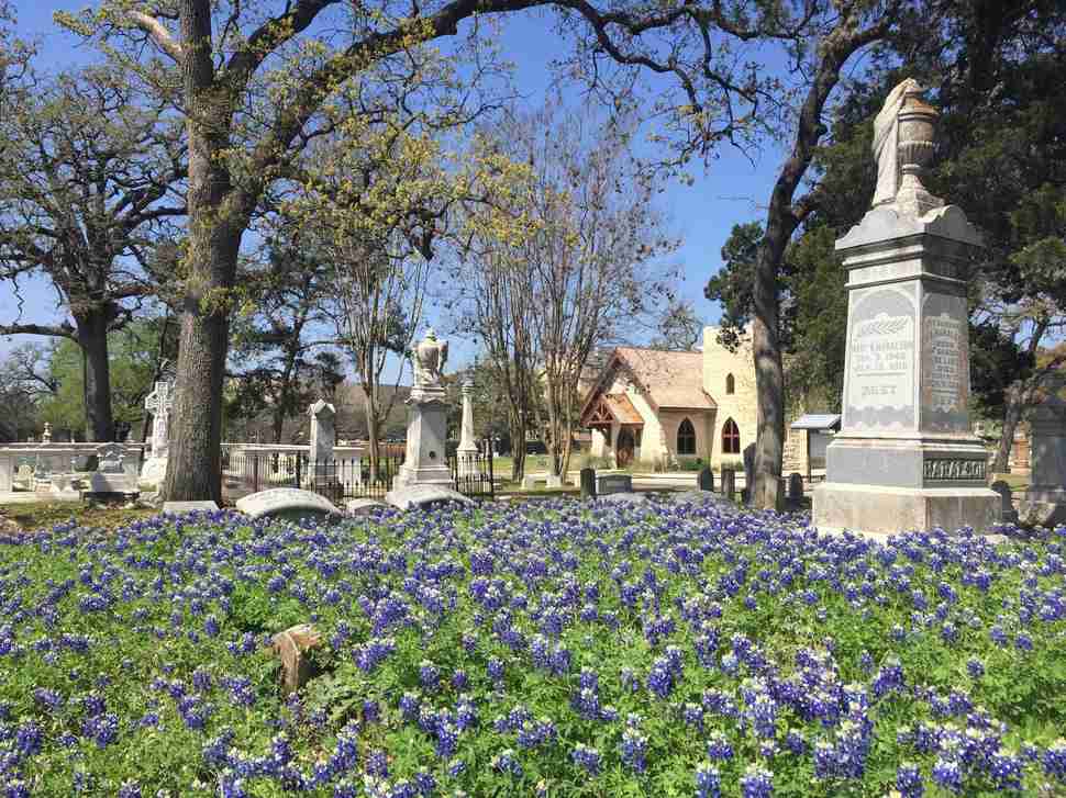 Oakwood Cemetery