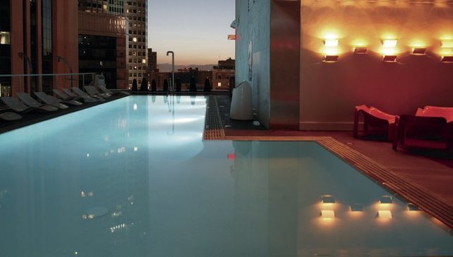 5 Incredible Rooftop Party Pools