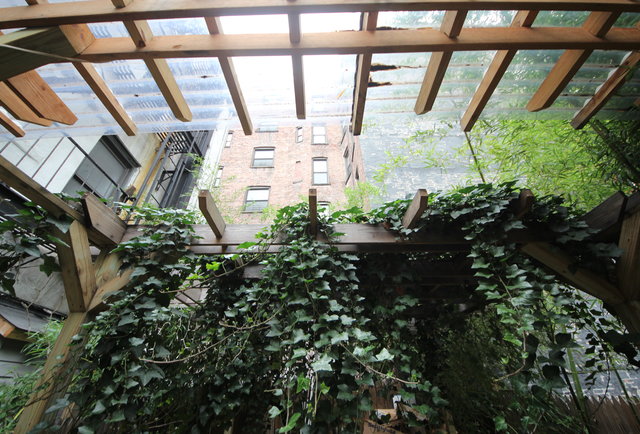 The East Village gets the city's first gastro-party bus