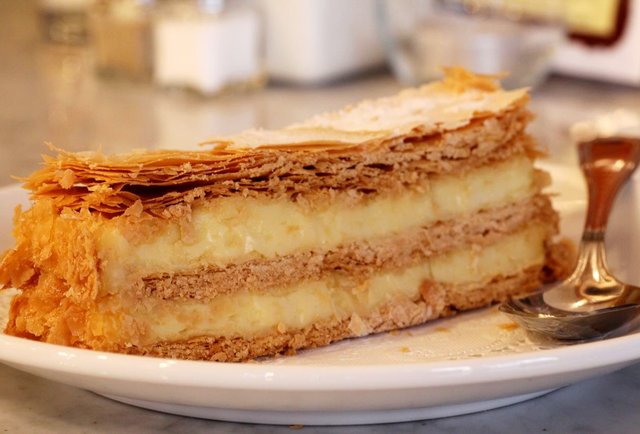 A South Loop cafe with a sweet side