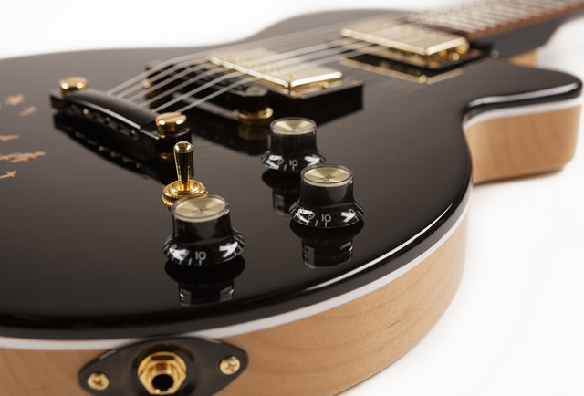 Moniker Guitars