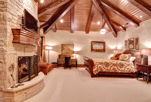 Bachelor's Roost