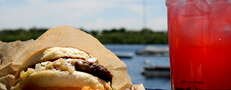 Urban lakeside eating, minus the shabby hotdogs 