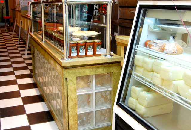 Pucci's Pizza is Back