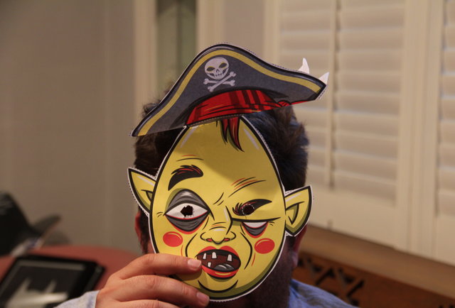 Nic Cowan's Last-Minute Halloween Costume