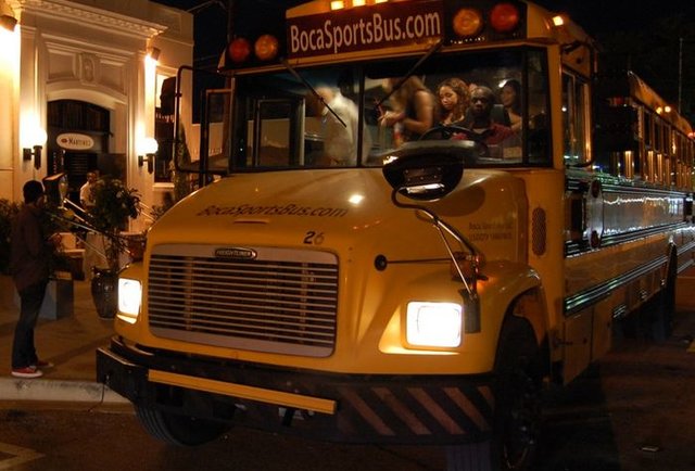 Pisco Party Bus