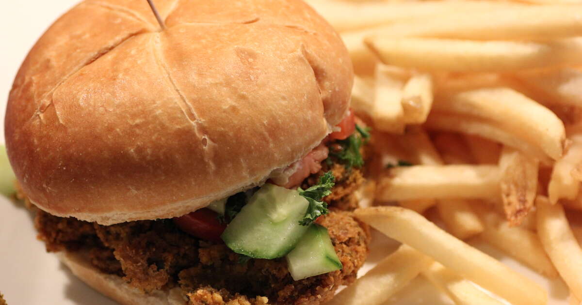 Solids & Stripes 'Bar Rescue' Remodeled Zanzibar Billiards Bar