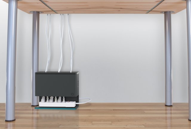 Plug Hub