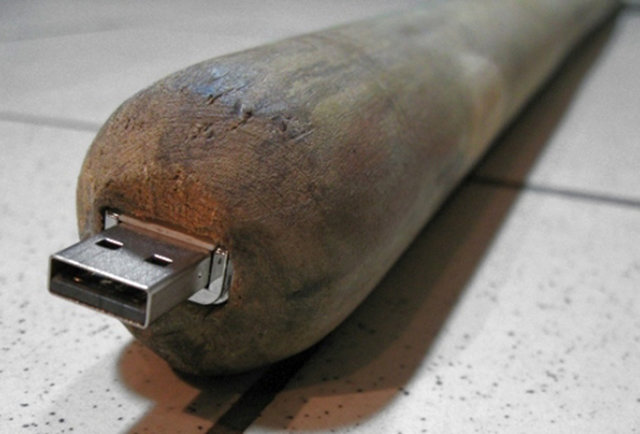 Shovel USB Hard Drive 