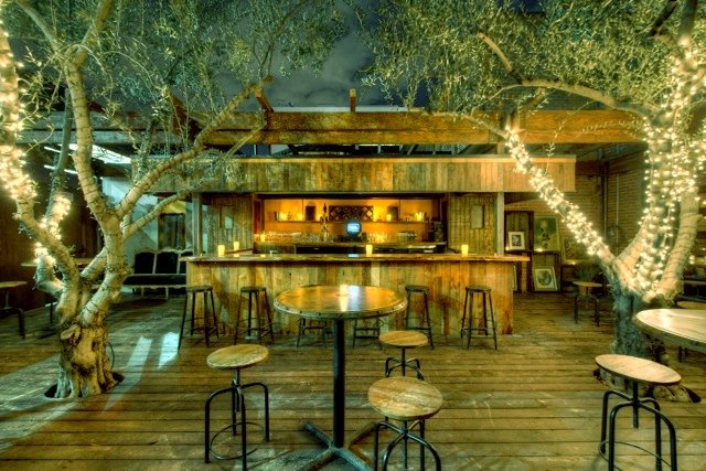 Hollywood's terrifically patioed Italian trattoria