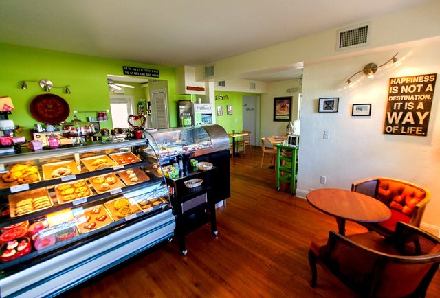 B Sweet Coffee Shop 