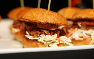 A beerfest, a sign-lighting party (!!!), and a Bushy diner