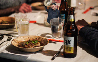 Check out this very secret North Korean dinner featuring Kim Jong-un!