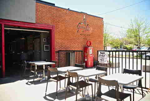 Gary Lee's Motor Club & Grub patio seating
