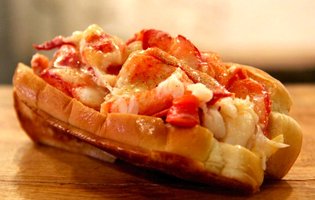 A mixology rock show, eating science, and lobster rolls under the Brooklyn Bridge