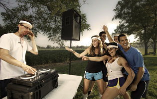 A beer blowout, a zombie marathon, and real-life <em>Legend of Zelda</em> 