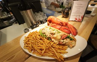 The Weekend Playbook: A weeklong music festival and a footlong lobster roll