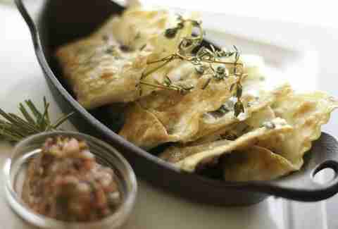 Philly cheesesteak potstickers
