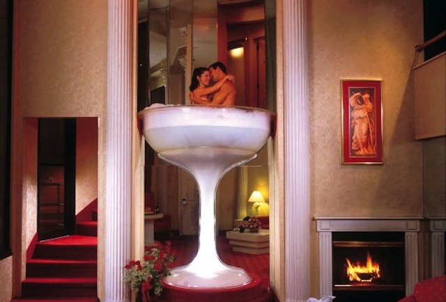 Poconos Resorts For Couples Thrillist