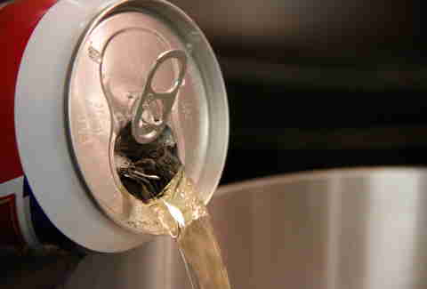 Pour beer into pot