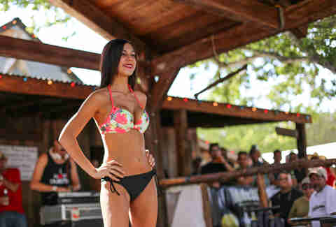 Bikinis contestant