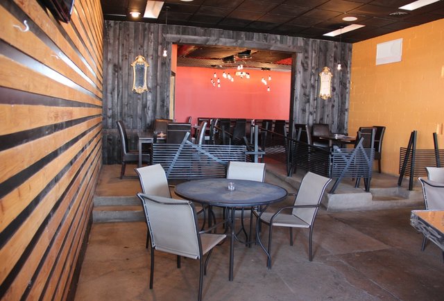 La Revolucion Taqueria y Cantina