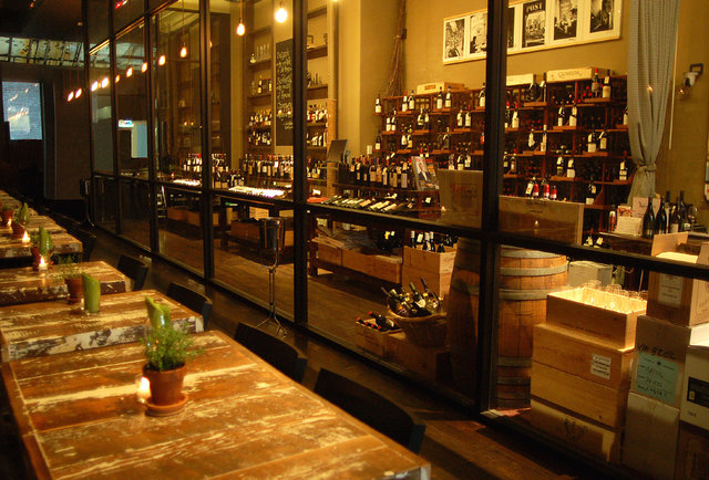 Maslow 6 Wine Bar