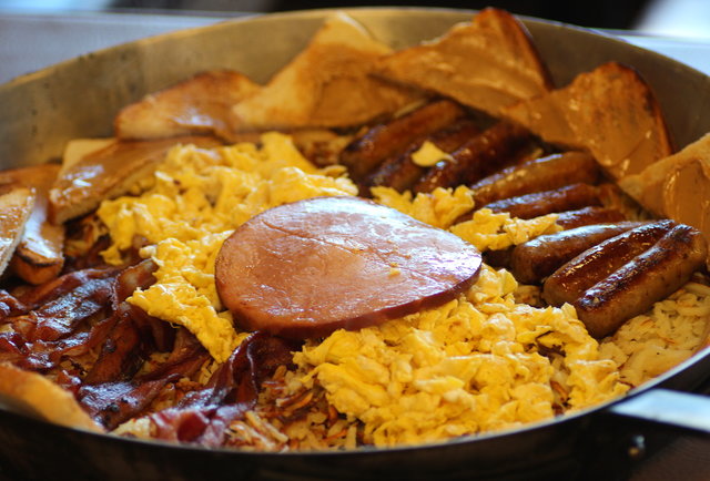 The Fill-It Skillet Challenge @ Birdtown Cafe