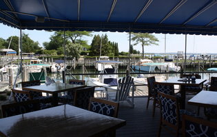 SALT Waterfront Bar and Grill